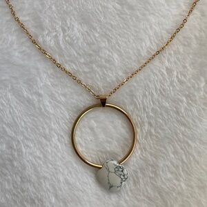 NWT Howard's gold circle and white stone pendant necklace